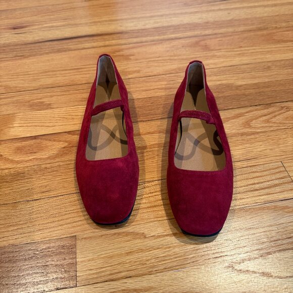 Madewell NWT The Greta Ballet Flat in Ruby Red Suede - Picture 1 of 3